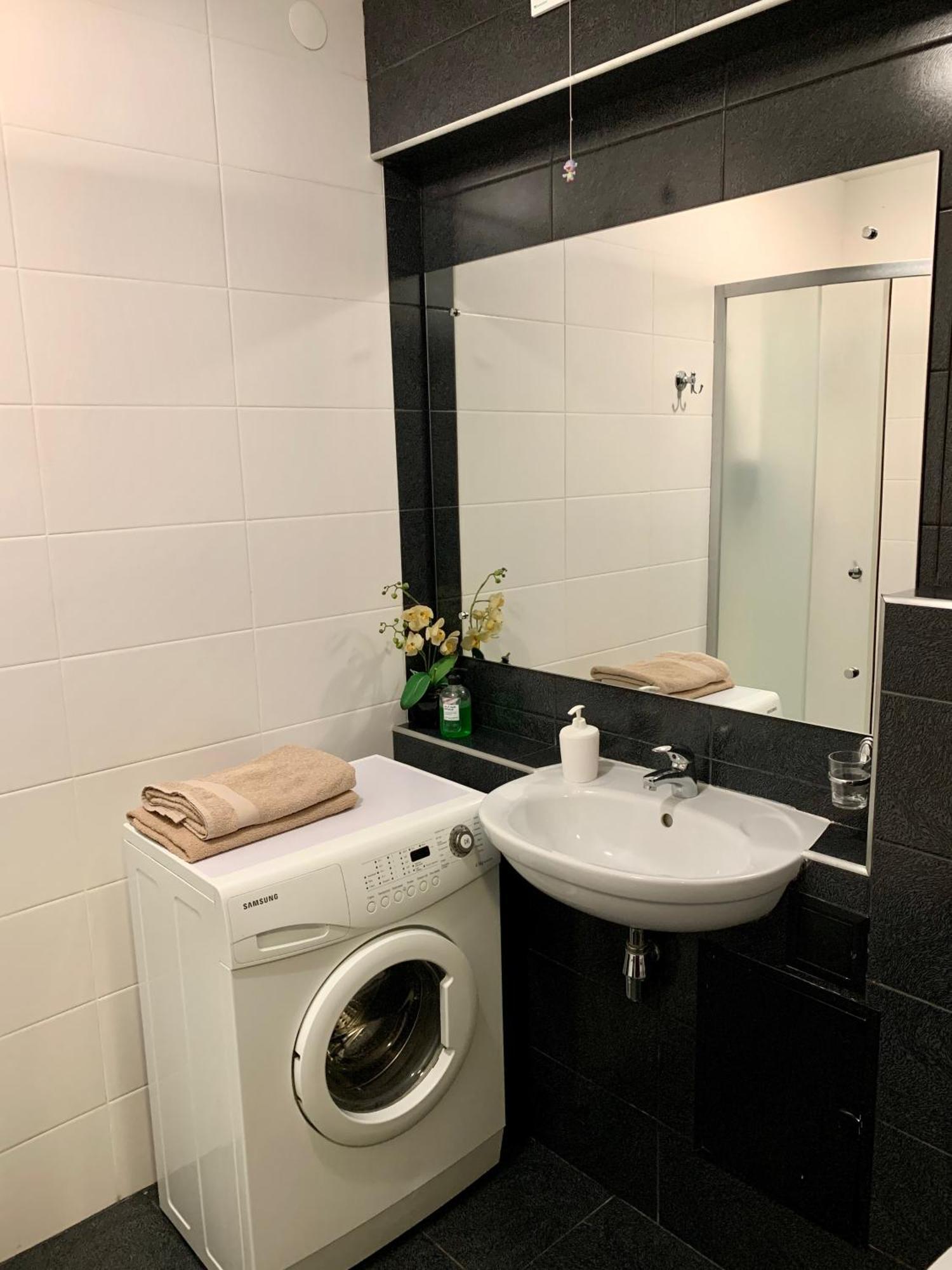 Apartment In Kharkiv , Prospect Nauki 19A Dış mekan fotoğraf